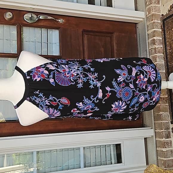 Alice & Trixie 💯 Silk Halter Black Dress - Picture 4 of 5